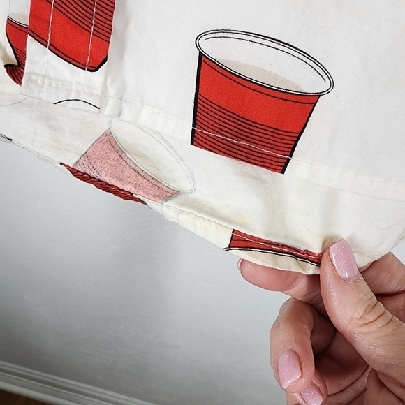 SUPER MASSIVE RED SOLO PING PONG GAME BUTTON FRONT SHIRT - Picture 10 of 10